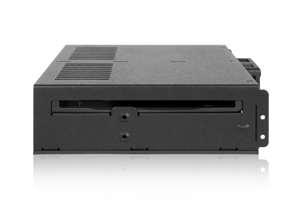 mb324sp-B_1280x853_09.webp