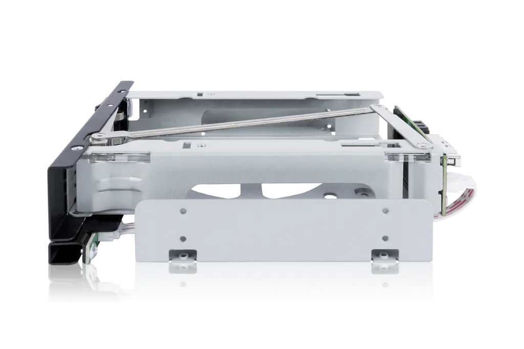 MB171SP-1B_1280x853_02.webp