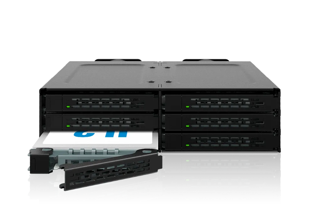 MB118VP_B_1280X853_02.webp
